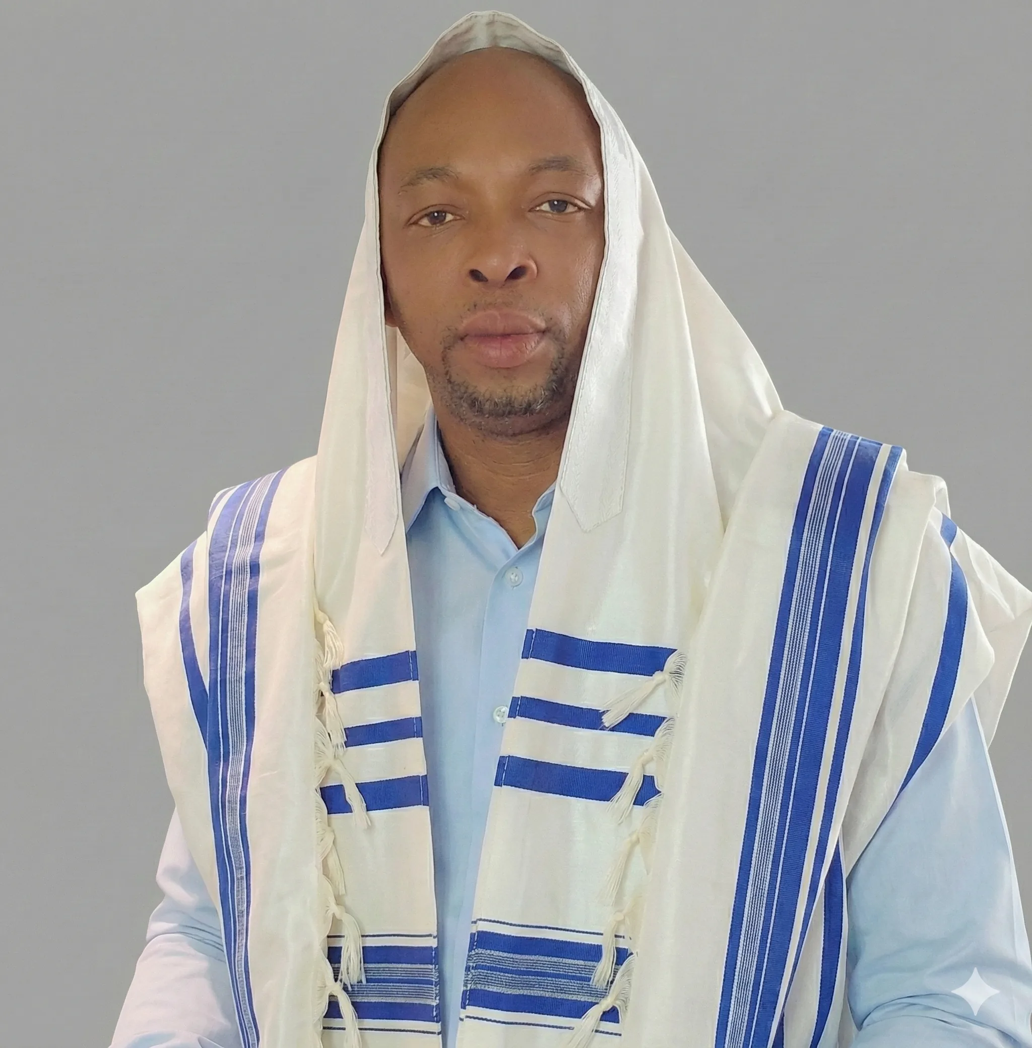 Le Rav Kamael Shem, guide des huiles d'onction consacrées — Abidjan
